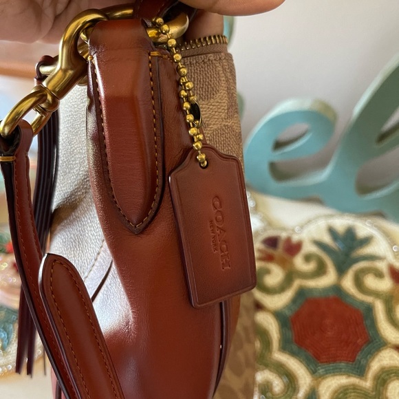 Coach purse - Picture 4 of 6